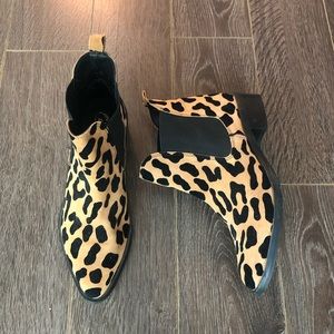 L’intervalle Leopard Print Boots Size 7/37